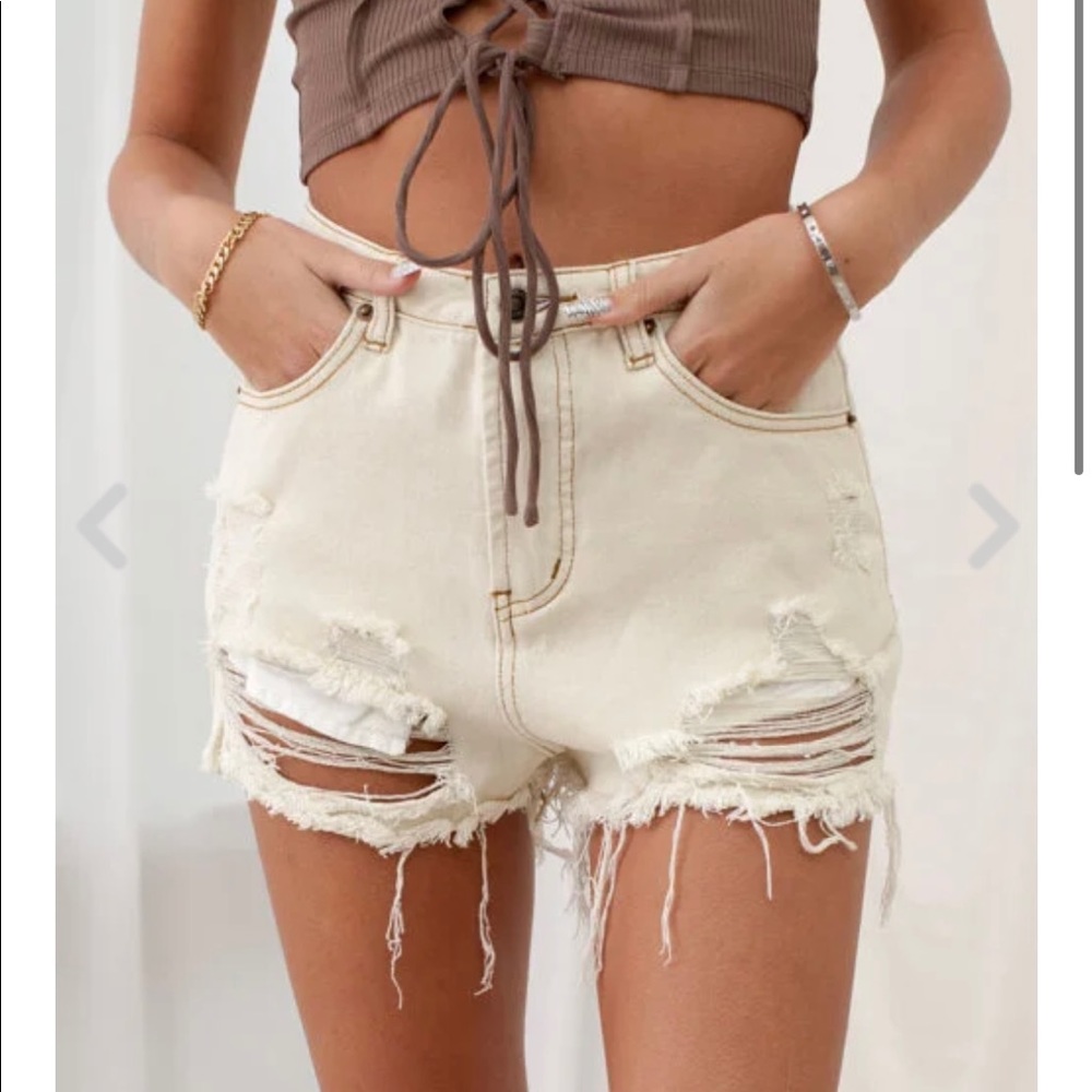 Isabelle’s Cabinet RIVER WEEKEND TAN DENIM SHORTS